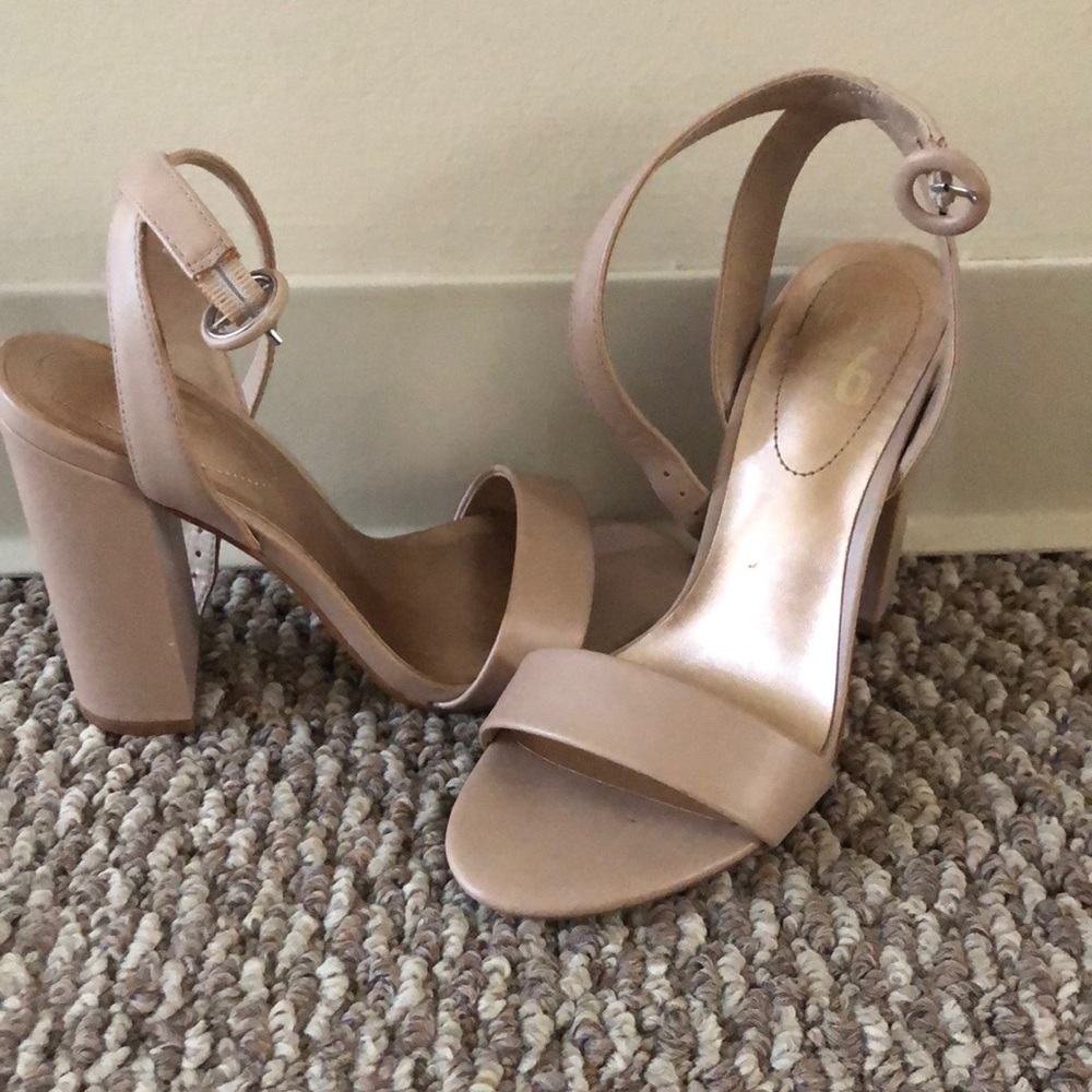 Nude heel sandal